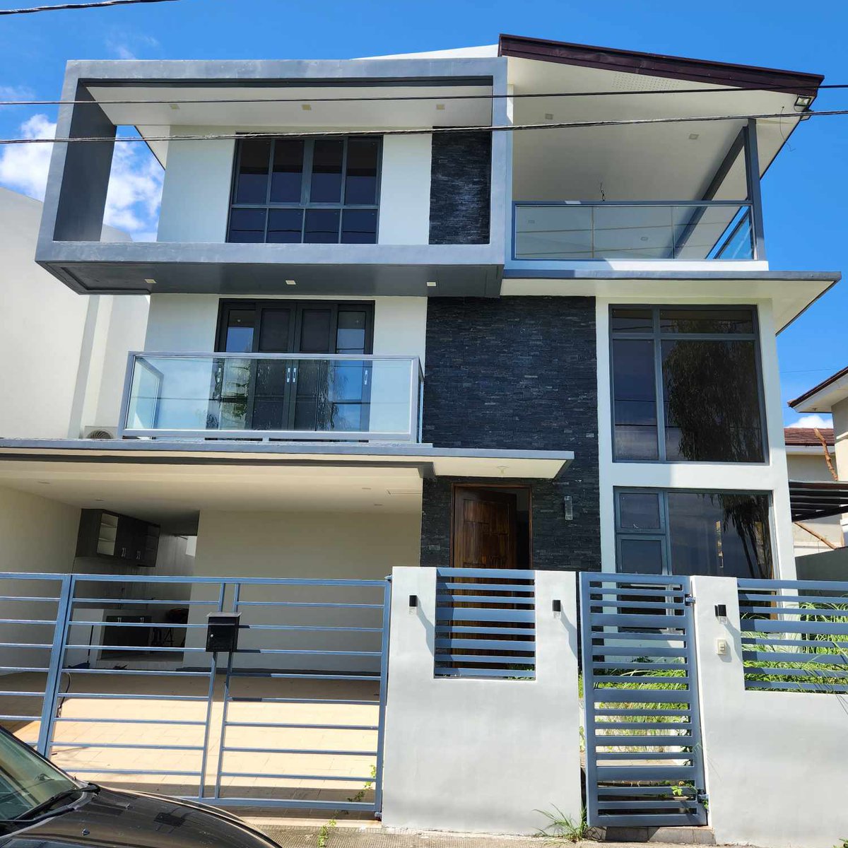For Sale House & Lot in Ridgeview Estates Nuvali [House and Lot 🏘️