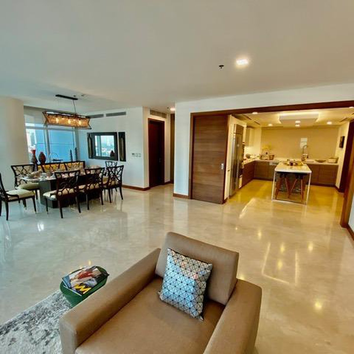 3BR For Rent at Two Roxas Triangle, Makati CRSL0209 [Condo 🏙️] (July