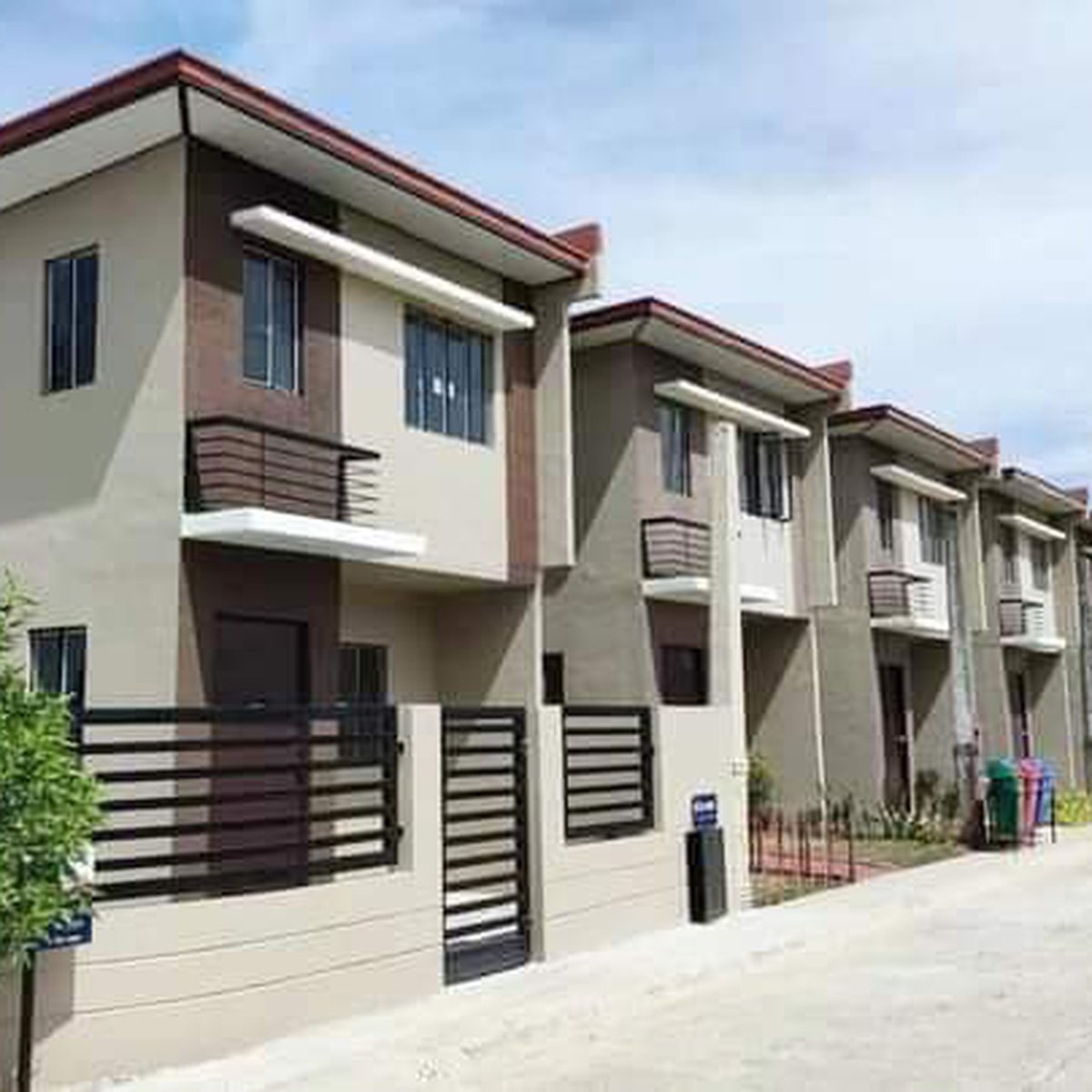 Affordable House and Lot with 2 bedrooms in Subic Zambales [House and