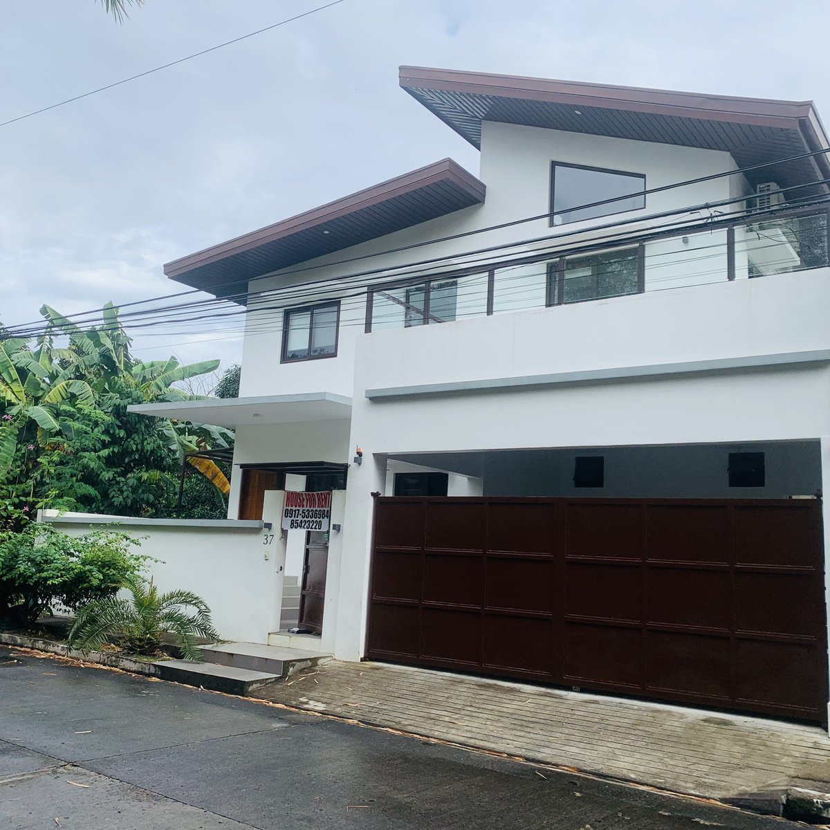 2 storey house for rent in Tahanan Village Paranaque [House and Lot 🏘️