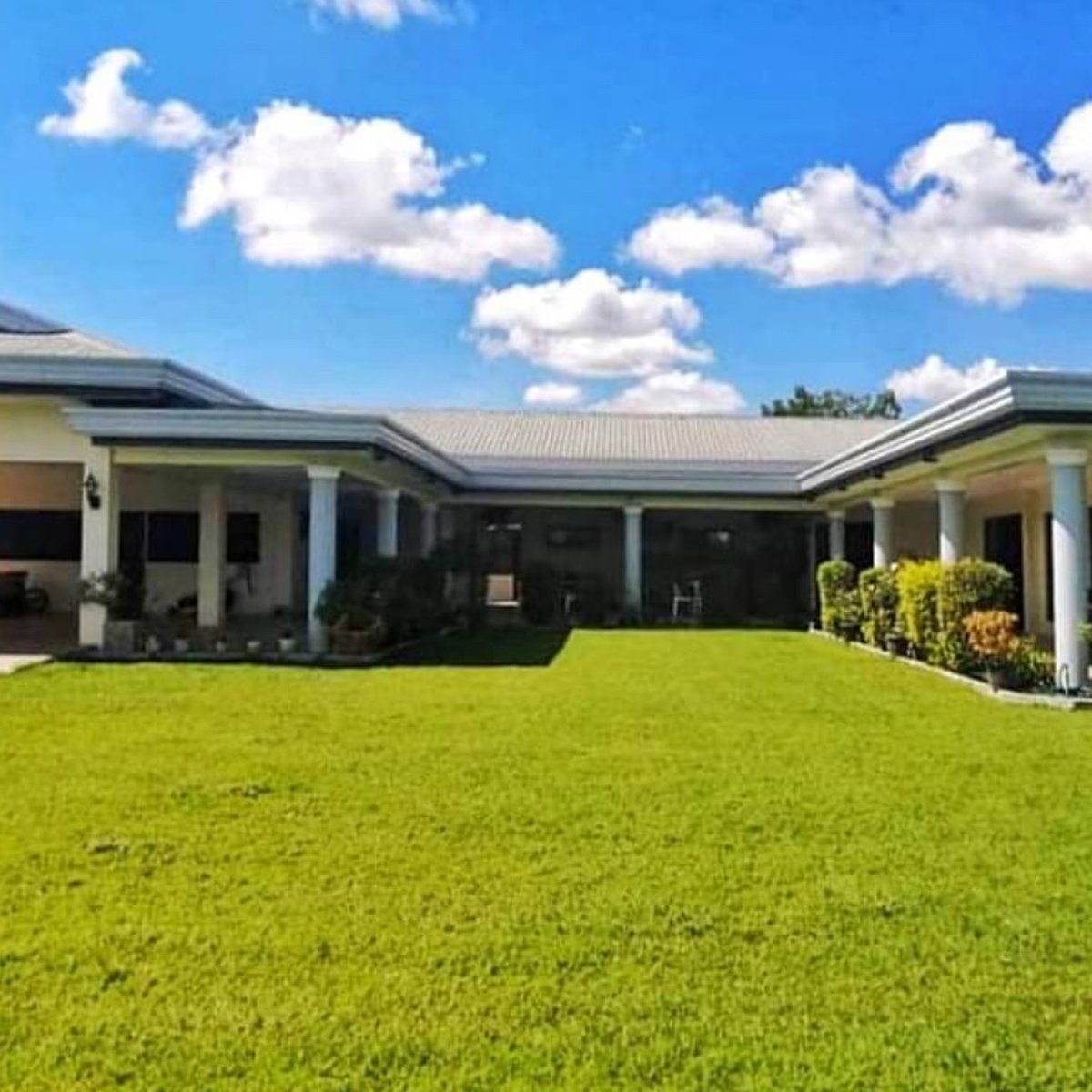 Mango Farm with Beautiful Vacation House Magalang Pampanga [House and