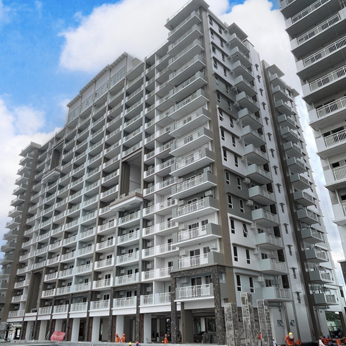 RESORTTYPE CONDOMINIUM IN PASIG CITY NEAR EASTWOOD [Condo 🏙️