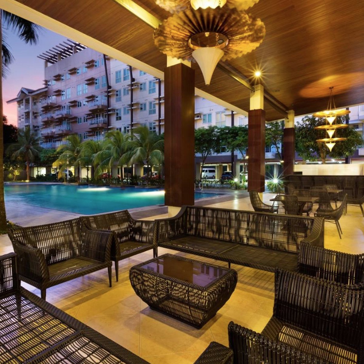 3BR the Rochester Garden Condo in Elisco Road Pasig BGC Makati Buting