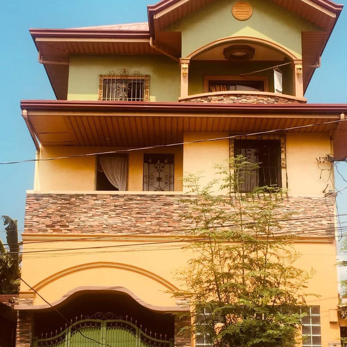 3 Storey house lot w/ attached lot For Sale in Pagsanjan, Laguna [House