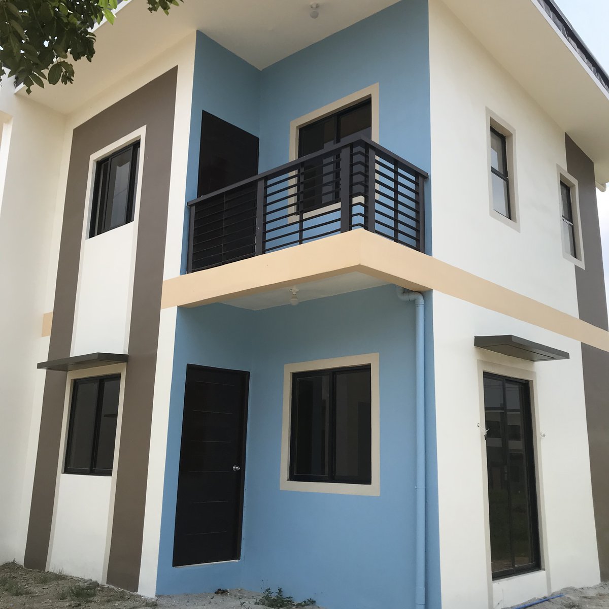 3 - bedroom Single Attached House for Sale in Trece Martires Cavite