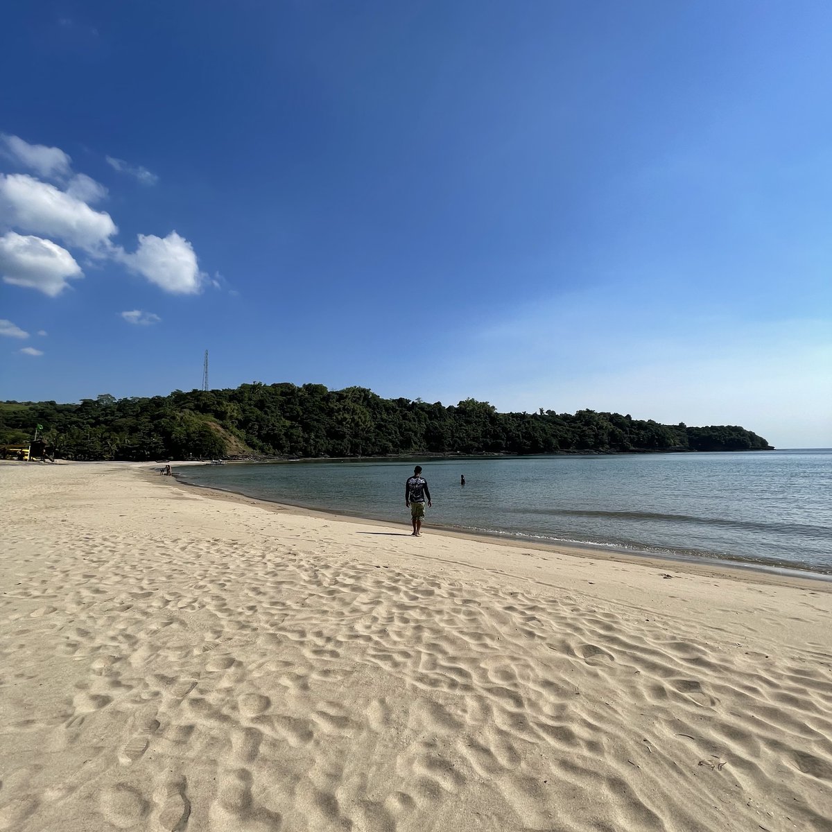 Overlooking the Beach LOT FOR SALE in Bataan [Beach Property 🏖️