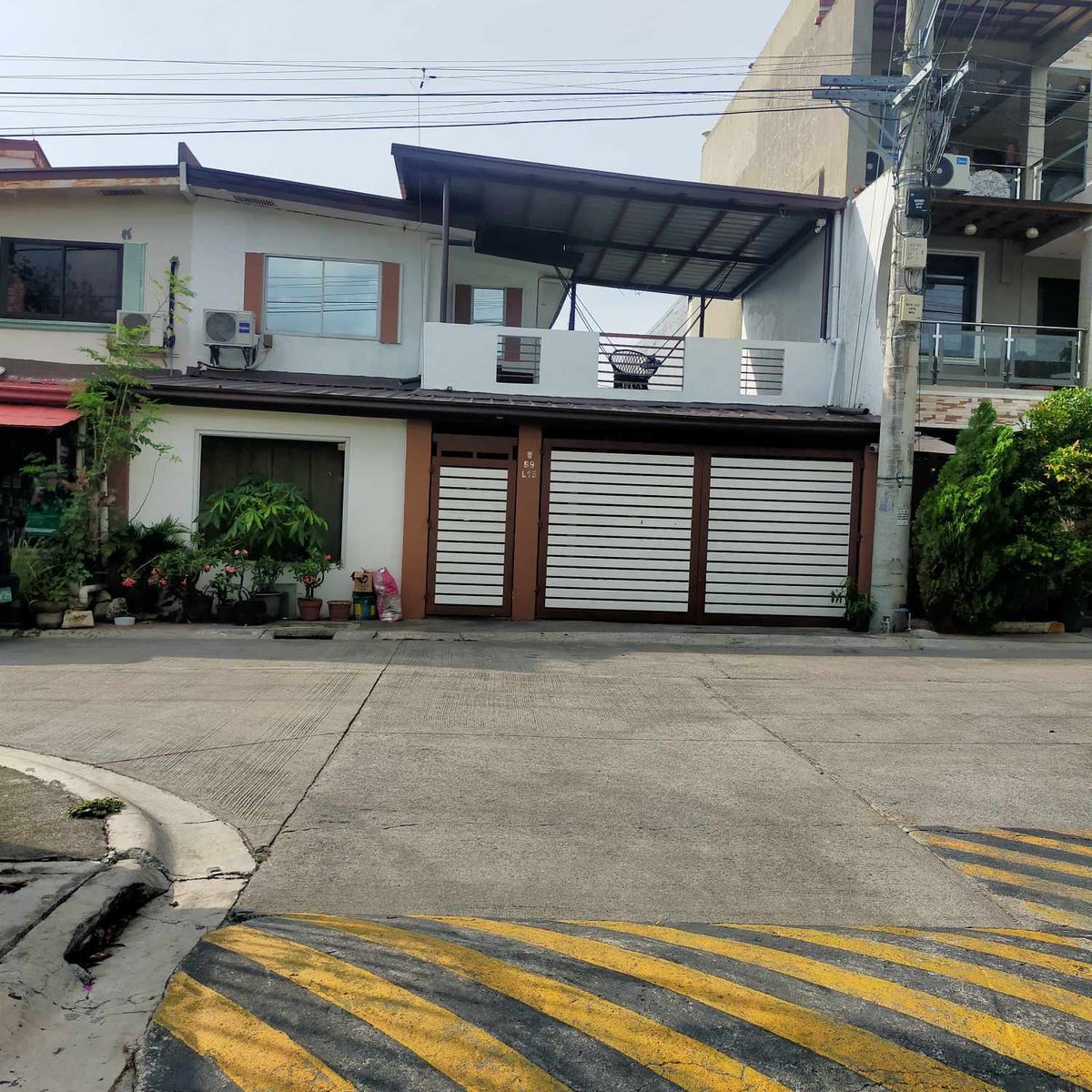 WINDSOR MANSION HOUSE & LOT FOR SALE IMUS CAVITE [House and Lot 🏘️