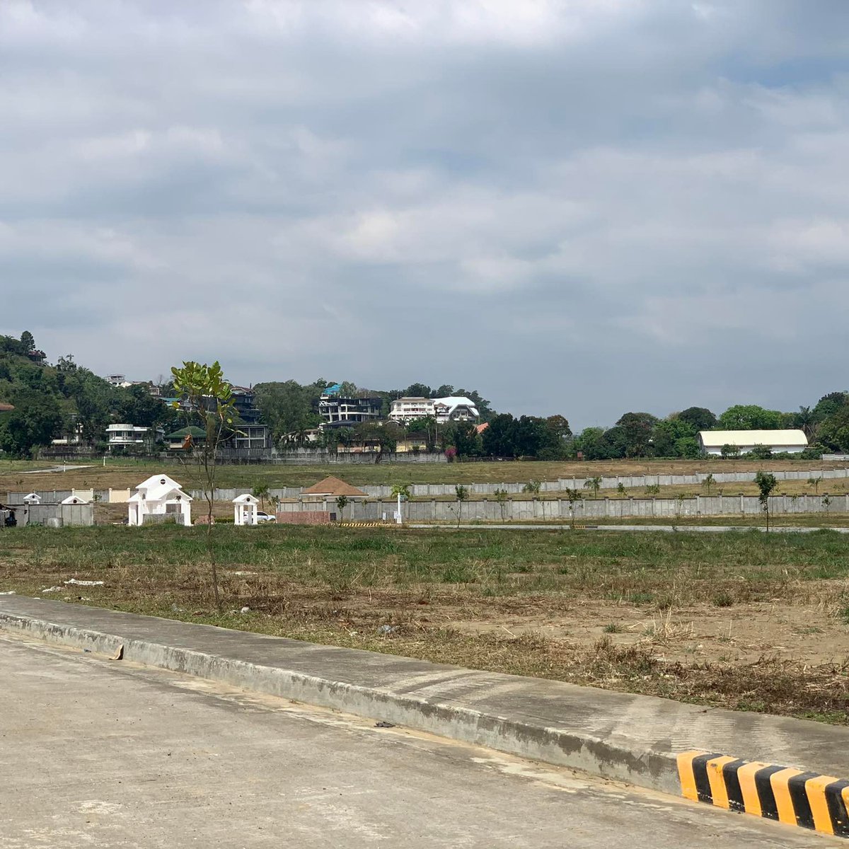 Residential Lot for Sale in QC Acropolis Loyola near Ateneo UP [Lot 🚜