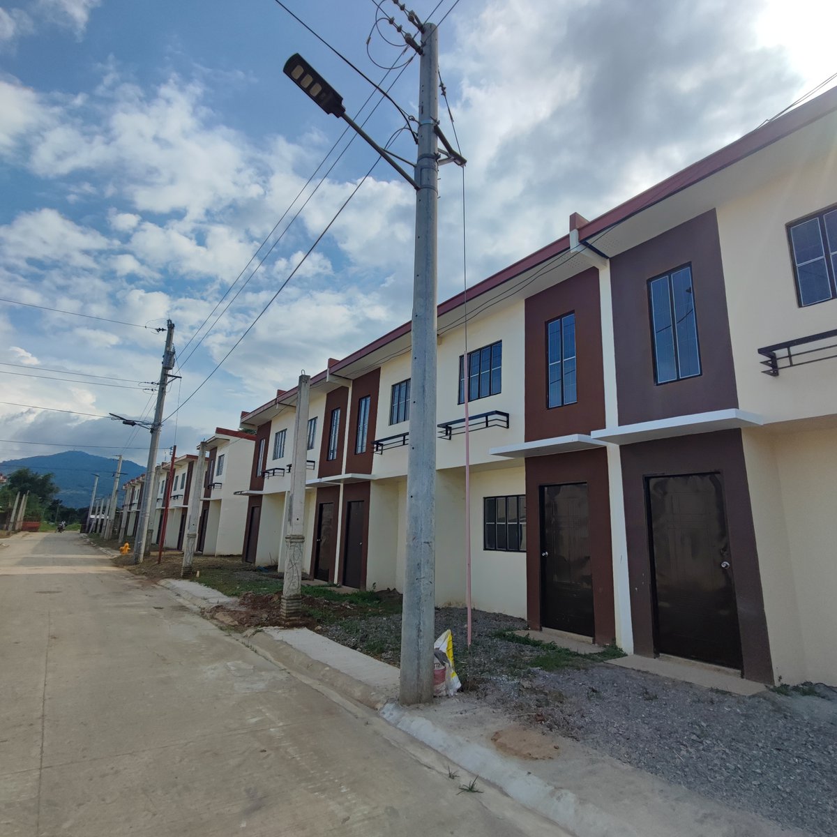 2bedroom Townhouse For Sale in Binangonan Rizal [Houses and Lots 🏘️