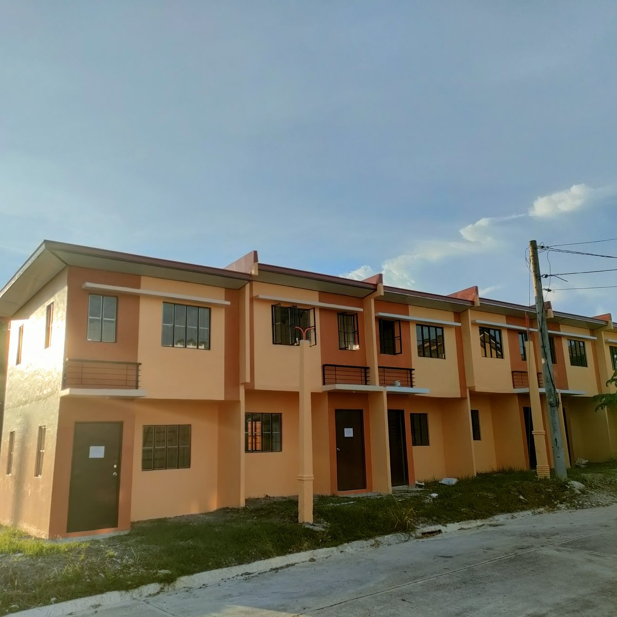 RFO 2 Bedroom Townhouse for Sale in Pavia Iloilo [House and Lot 🏘️