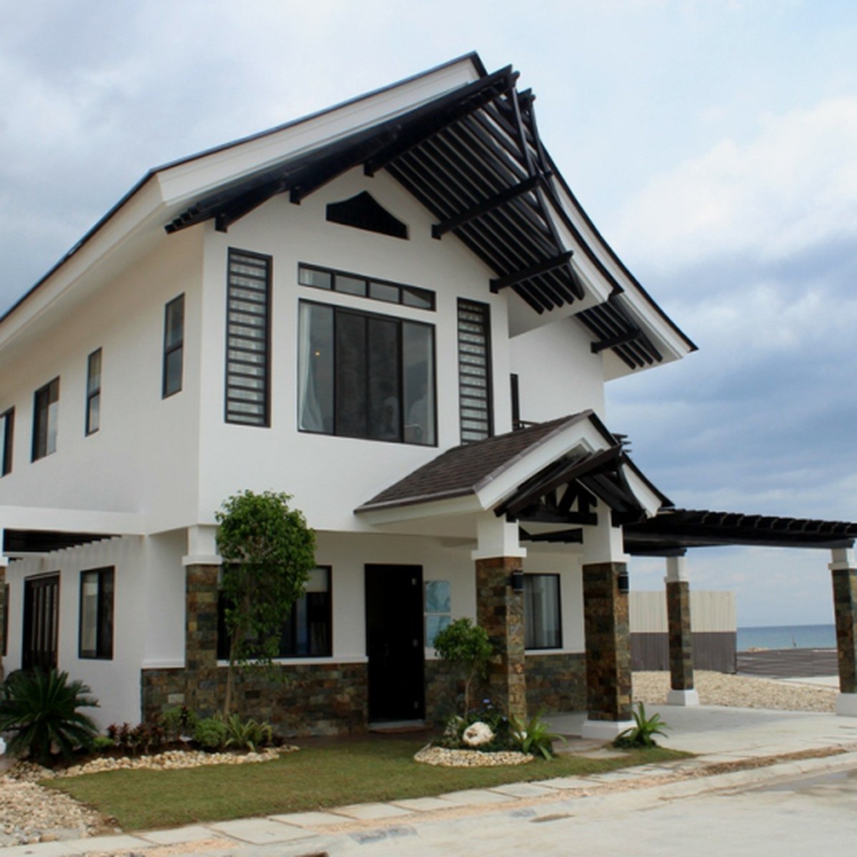 2 STOREY ,SINGLE DETACHED VILLA IN ARGAO ROYAL PALM ,ARGAO ,CEBU [House