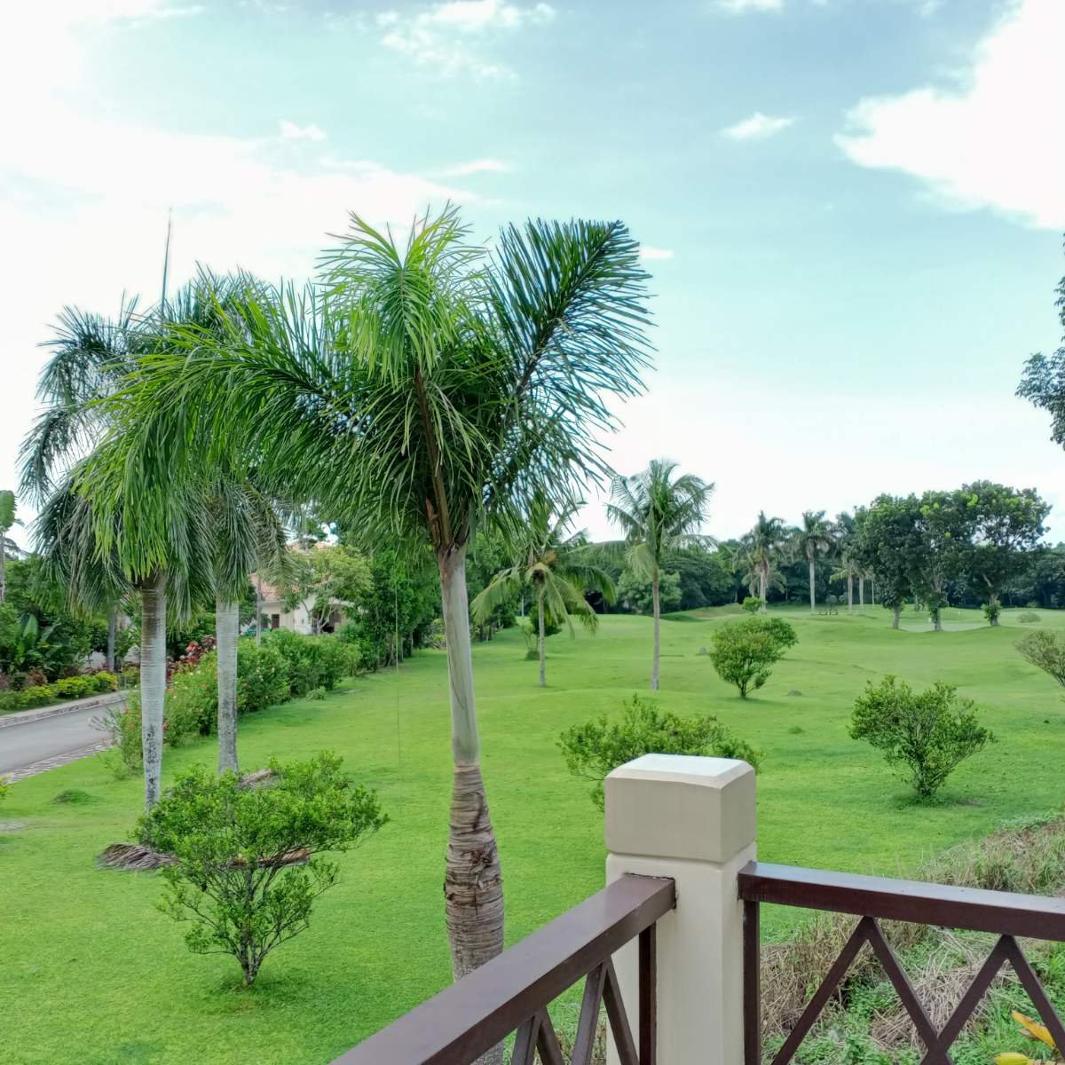 FOR RENT 3 Bedrooms in Golf View Property at Silang Cavite [House and