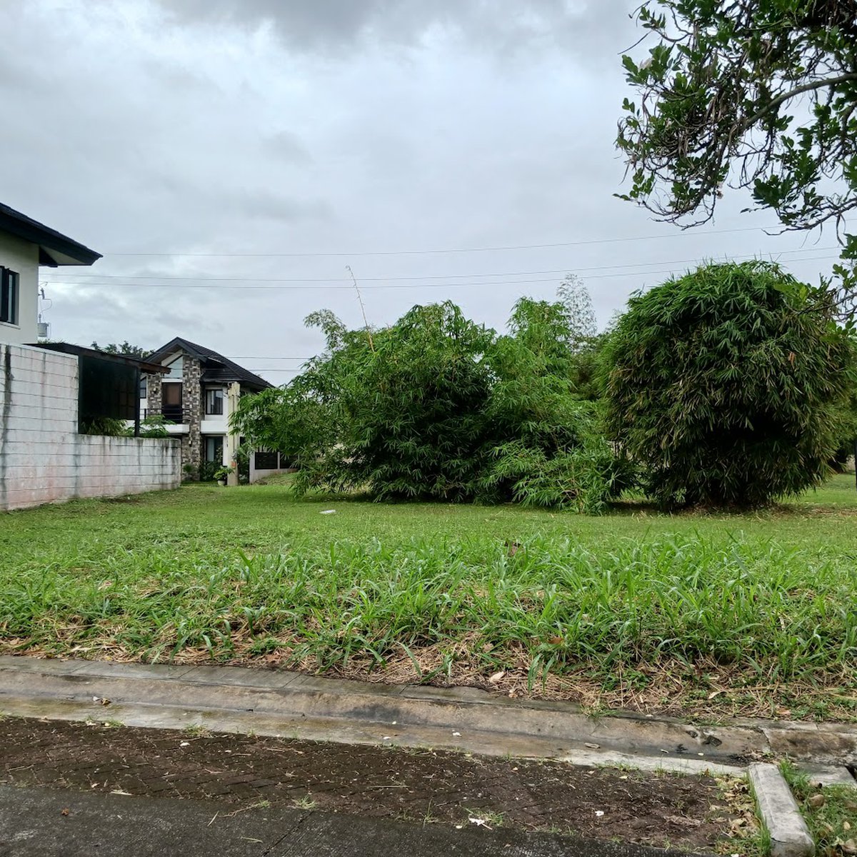 RESIDENTIAL LOT FOR SALE AT PRAMANA RESIDENTIAL PARK IN STA. ROSA [Lot