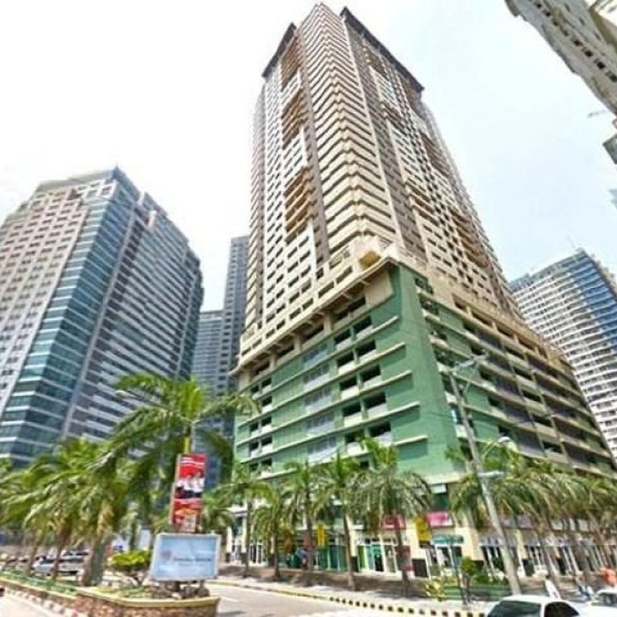 Condo Sharing 1BR with Balcony Grand Emerald Tower Ortigas [Condo 🏙️