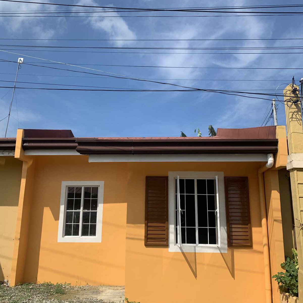 2bedroom Rowhouse For Sale in Canasujan Carcar City Cebu [House and