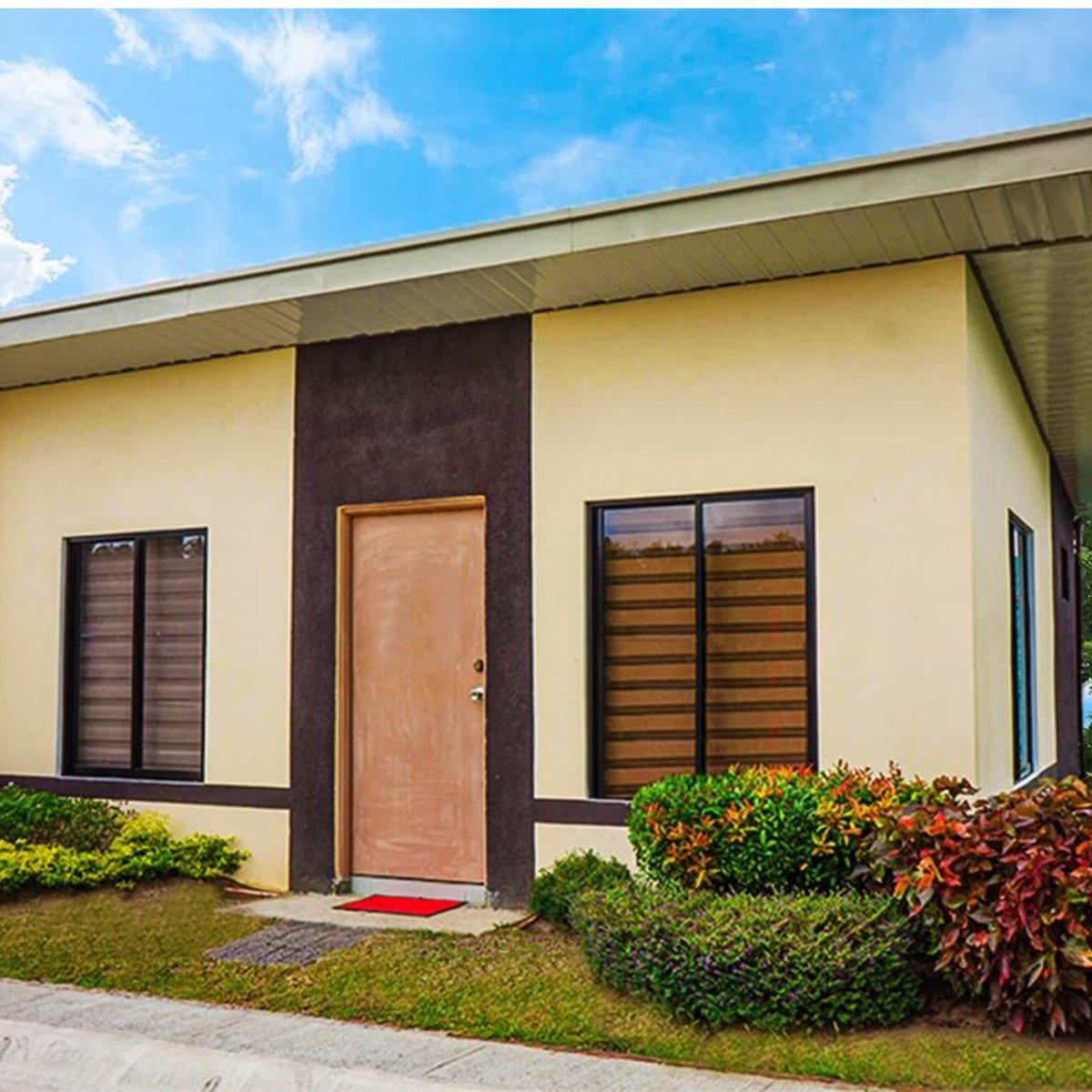 READY FOR OCCUPANCY END UNIT BUNGALOW MAGALANG, PAMPANGA [House and