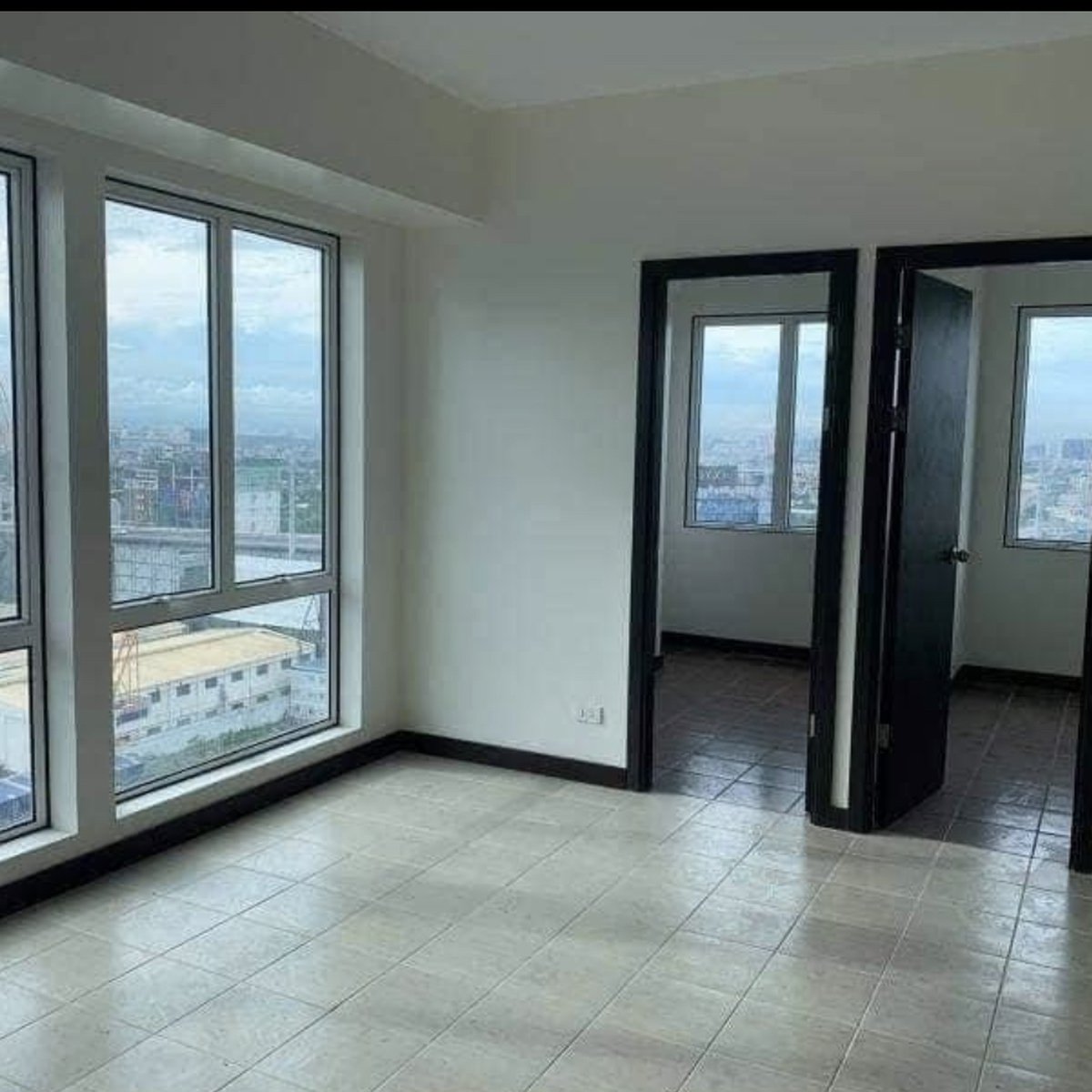 Discounted 77.00 sqm 3bedroom Condo Renttoown in Makati [Condo 🏙️