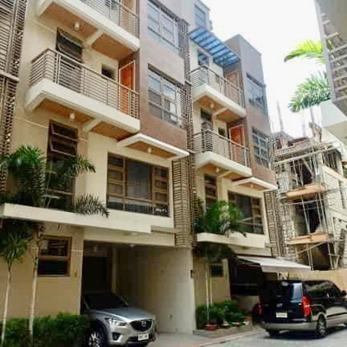 For Sale in New Manila Quezon City with elegant fin [House and Lot 🏘️