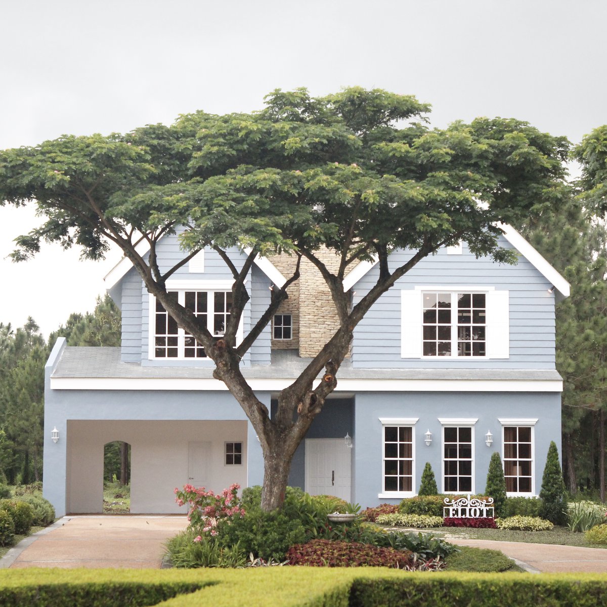 4bedroom Luxury Single Detached House For Sale in Santa Rosa Laguna