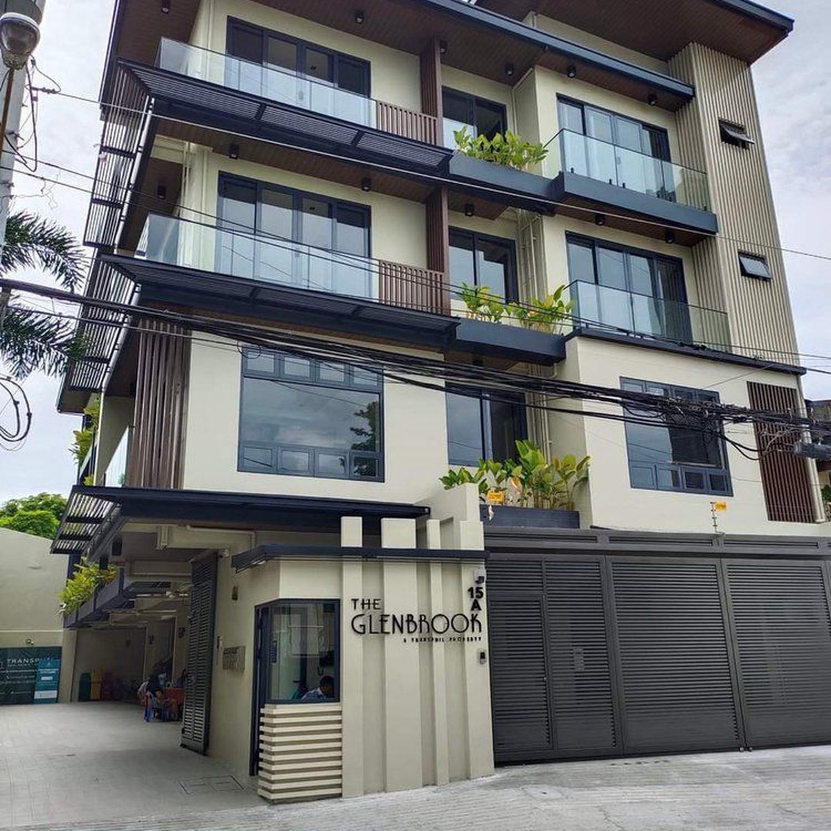 COMPLETE HOUSE MANDALUYONG CITY [House and Lot 🏘️] (August 2024) in Mandaluyong, Metro Manila