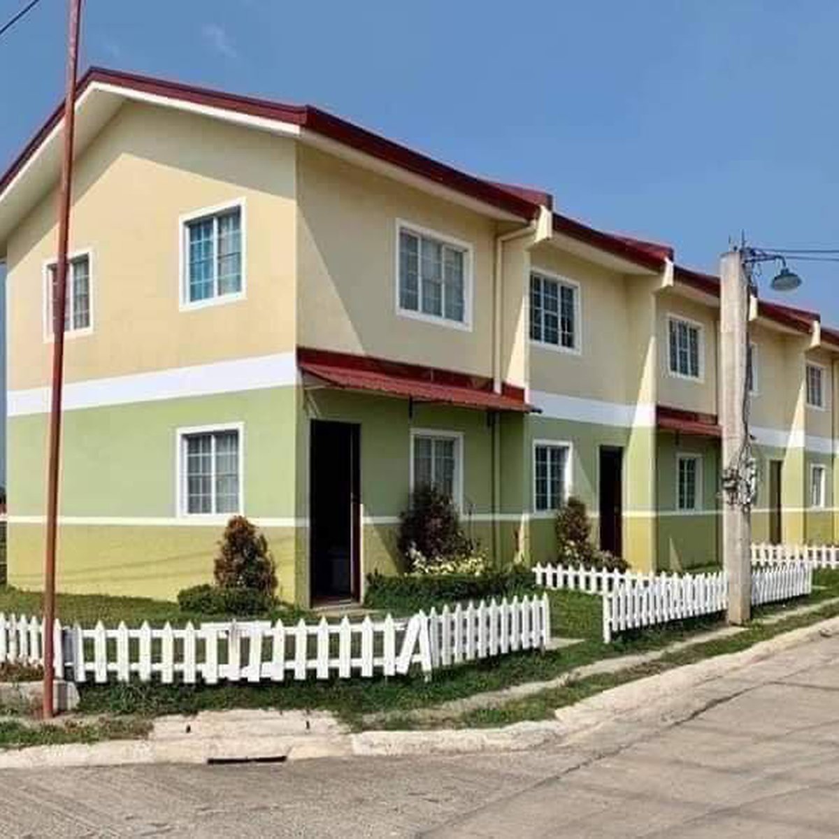 3bedroom Townhouse For Sale in Alaminos Laguna [House and Lot 🏘️