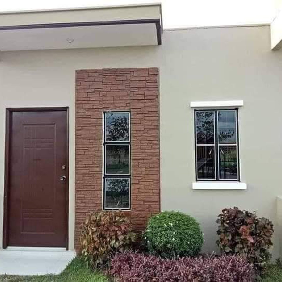 1bedroom Rowhouse For Sale in Silay Negros Occidental [House and Lot 🏘