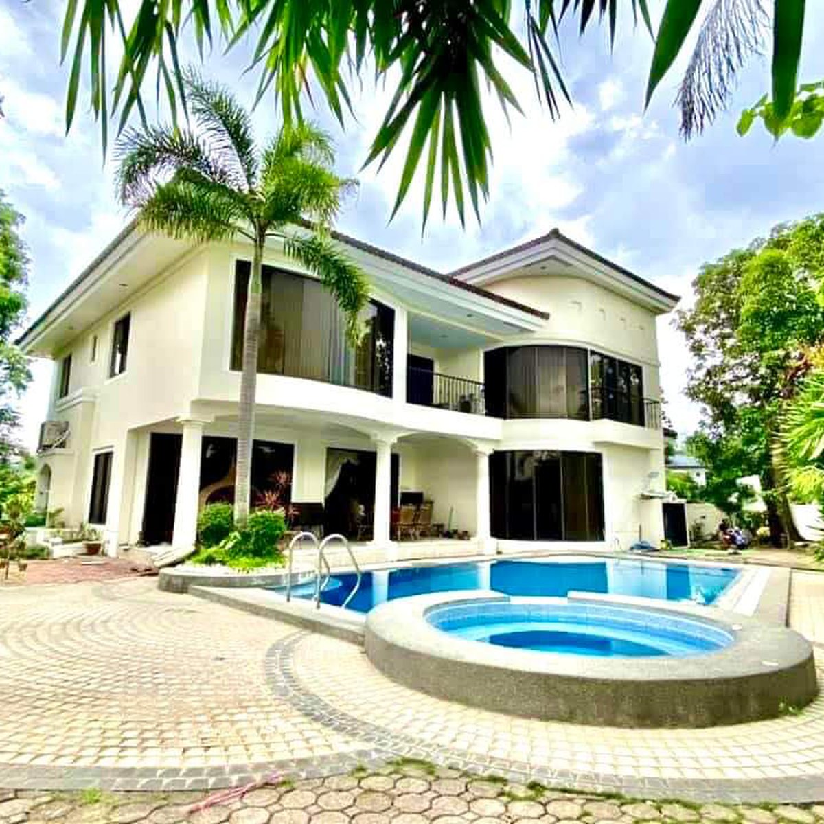 6bedroom Single Detached House For Rent in San Pedro Laguna [House and Lot 🏘️] (November 2022