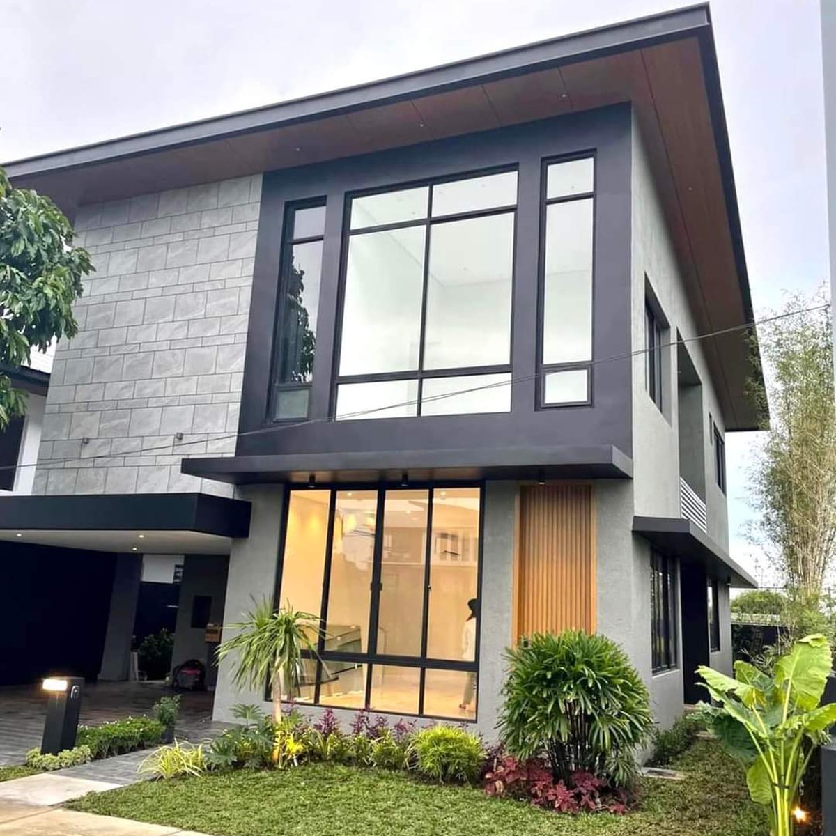 4bedroom Single Detached House For Sale in Nuvali Santa Rosa Laguna