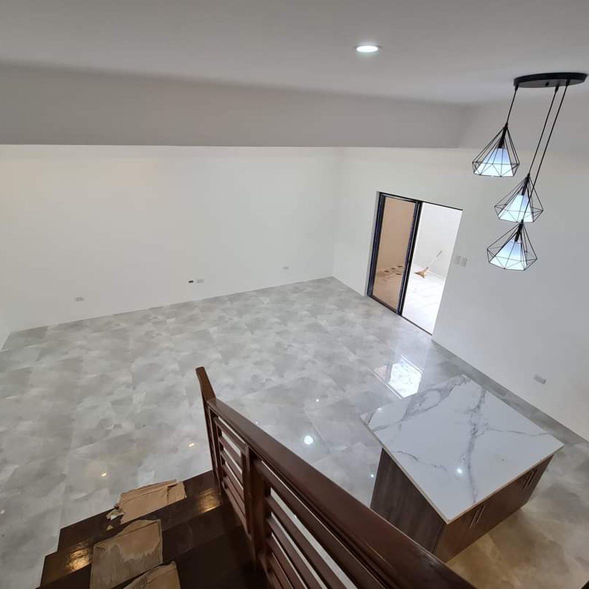 6-bedroom Single Attached House For Sale in Cainta Rizal