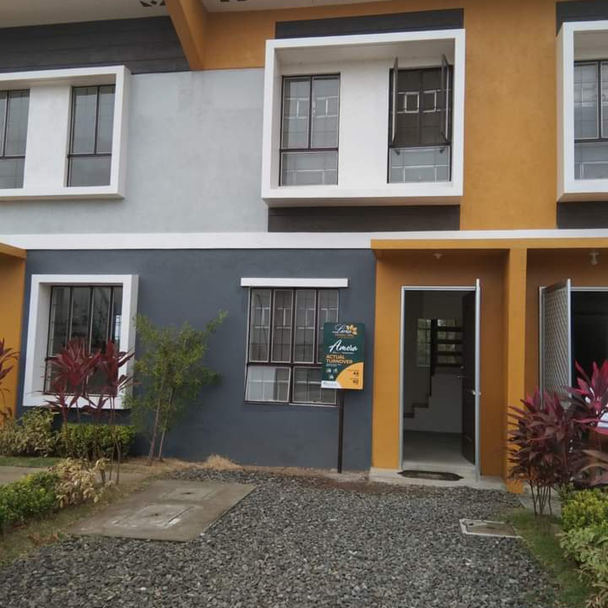 2bedroom Townhouse For Sale in Naic Cavite [House and Lot 🏘️] (March