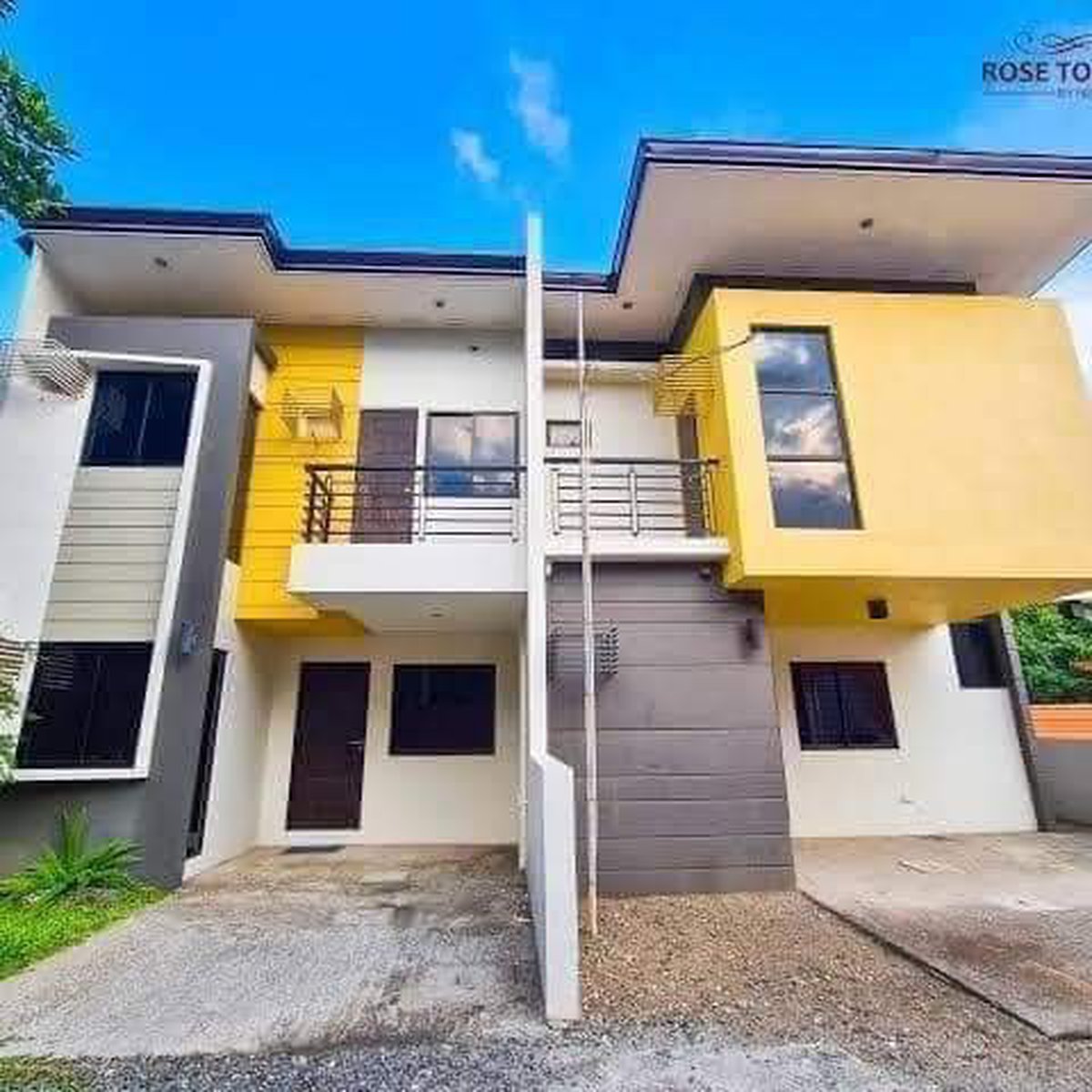 4-bedroom Townhouse For Sale in Minglanilla Cebu