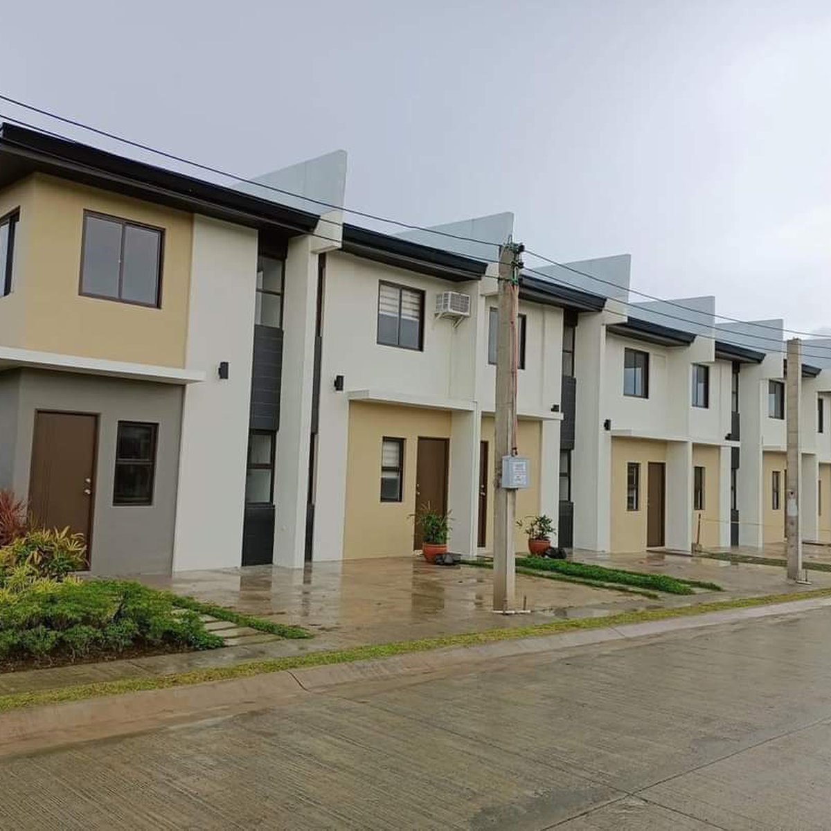 House and Lot For Sale in Amaia Scapes Trece Martires Cavite [Houses