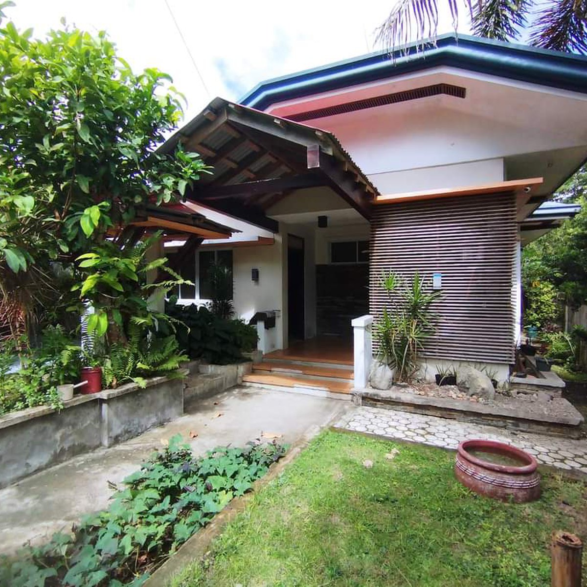 5bedroom Single Detached House For Sale in Baclayon Bohol [House and