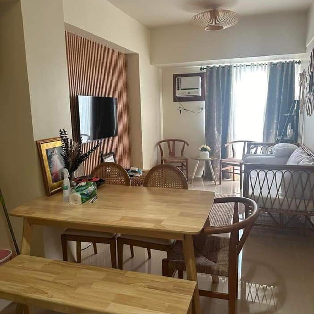 1bedroom Condo For Rent in BGC near Uptown mall and Grand Hyatt [Condo