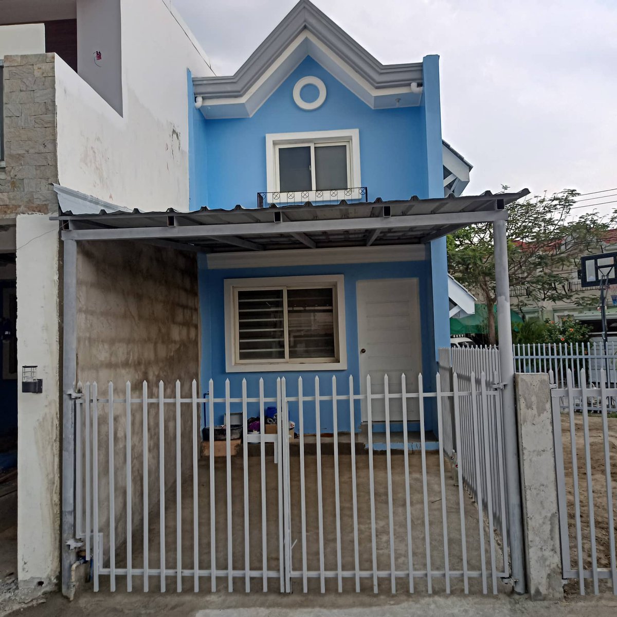 2 Bedroom Townhouse with 91 sqm extra lot for rent in Bacolor Pampanga