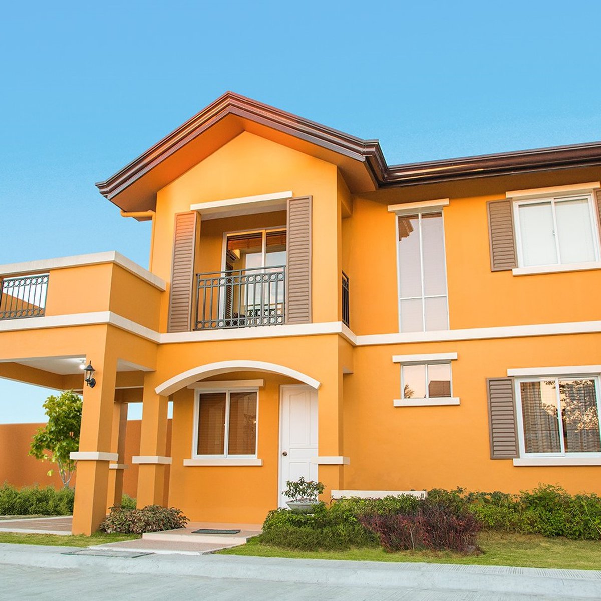5-bedroom Single Attached House For Sale in Lipa Batangas