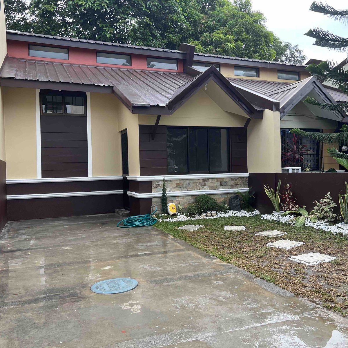House & Lot For Sale in Woodland Hills Carmona Cavite 4.3M [House and
