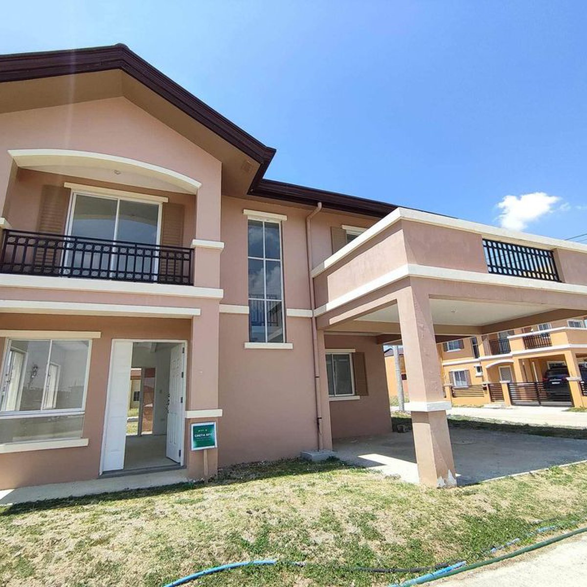 House and lot in Santiago City Greta house unit [House and Lot 🏘️