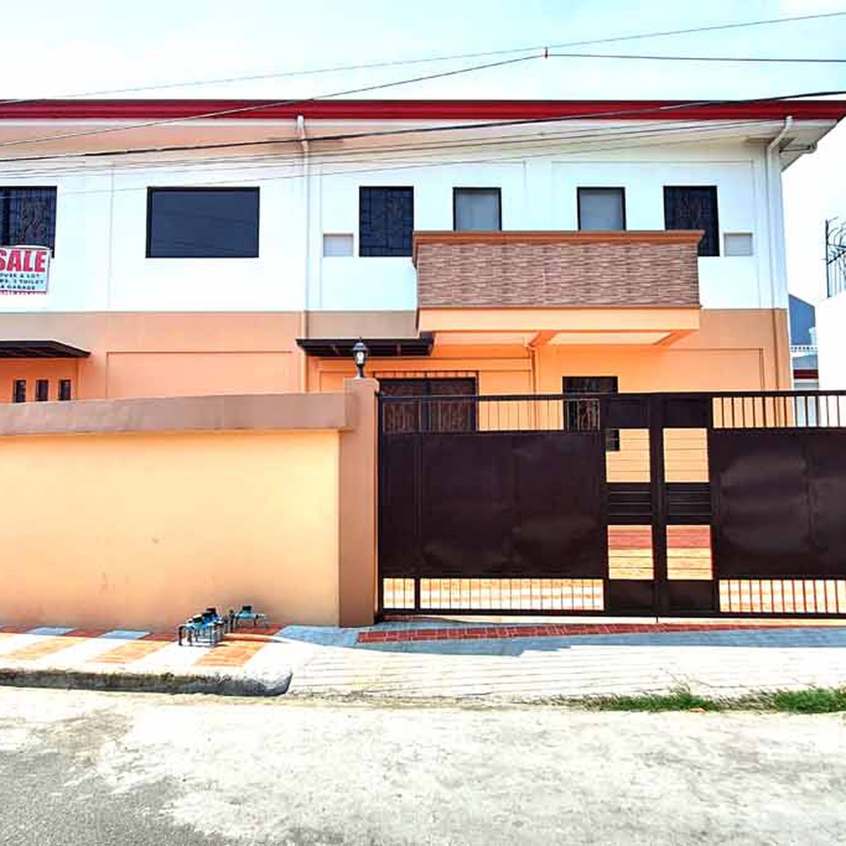 4-5 Car Garage 2 Storey Townhouse for sale in Tandang Sora Quezon City ...