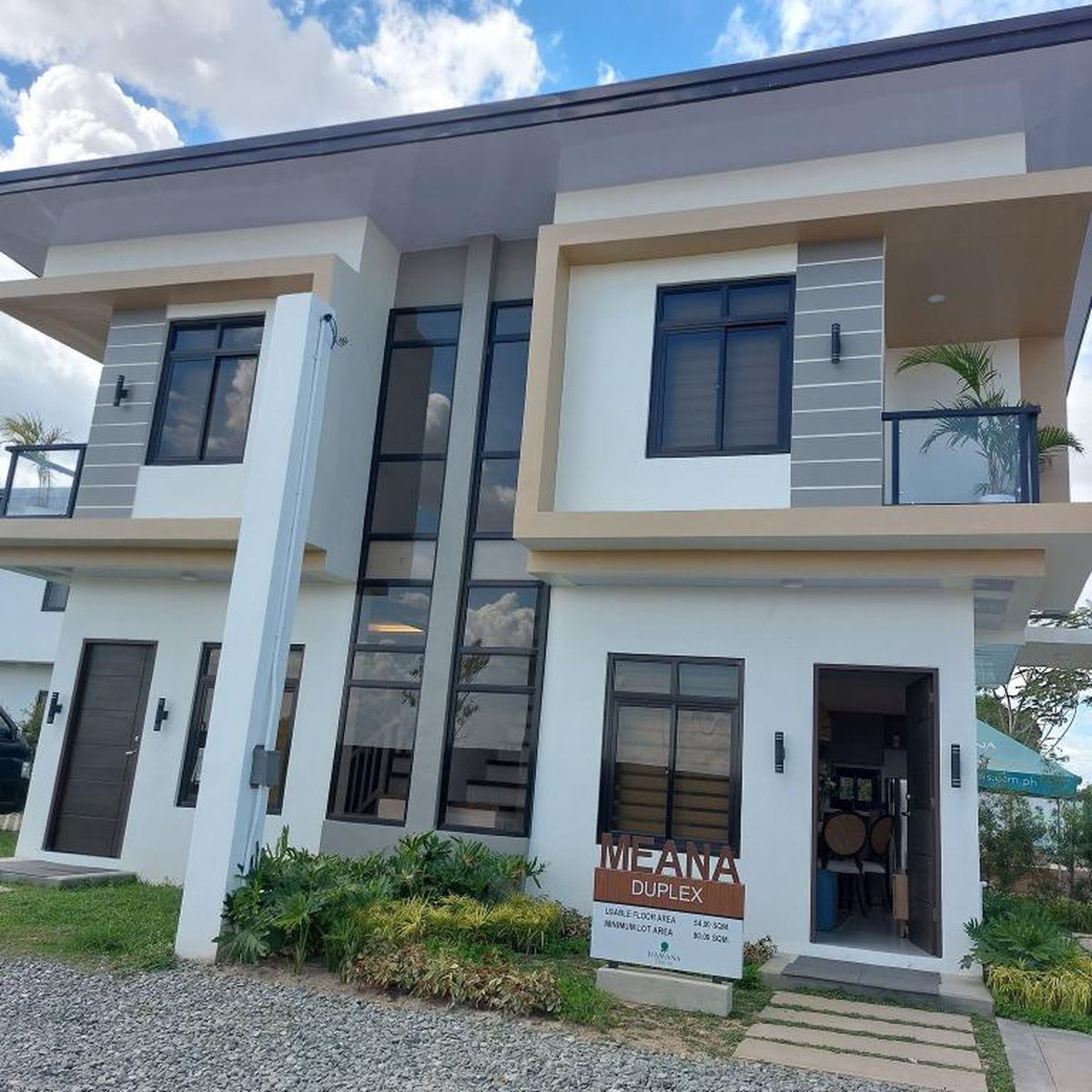 House and Lot near Clark Airport near NLEX [House and Lot 🏘️] (August