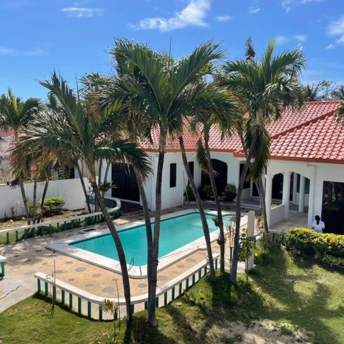 Beach House Villa For Rent in Carmen Cebu [Beach Property 🏖️] (July