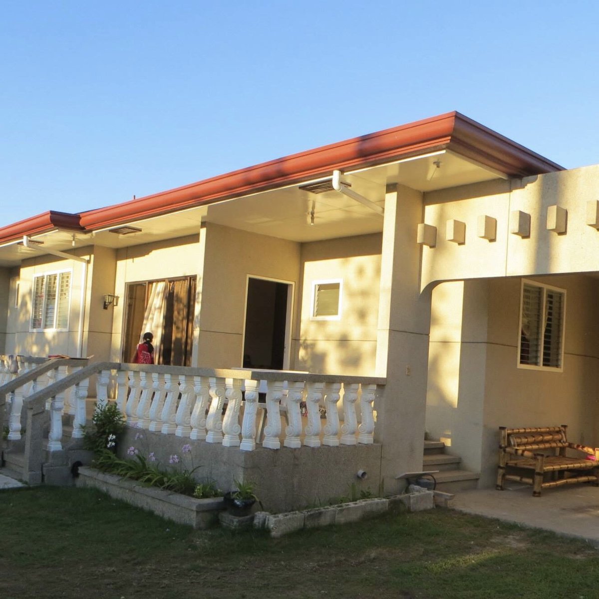 A Spacious and Airy Bungalow House in Placer, Masbate [House and Lot 🏘️