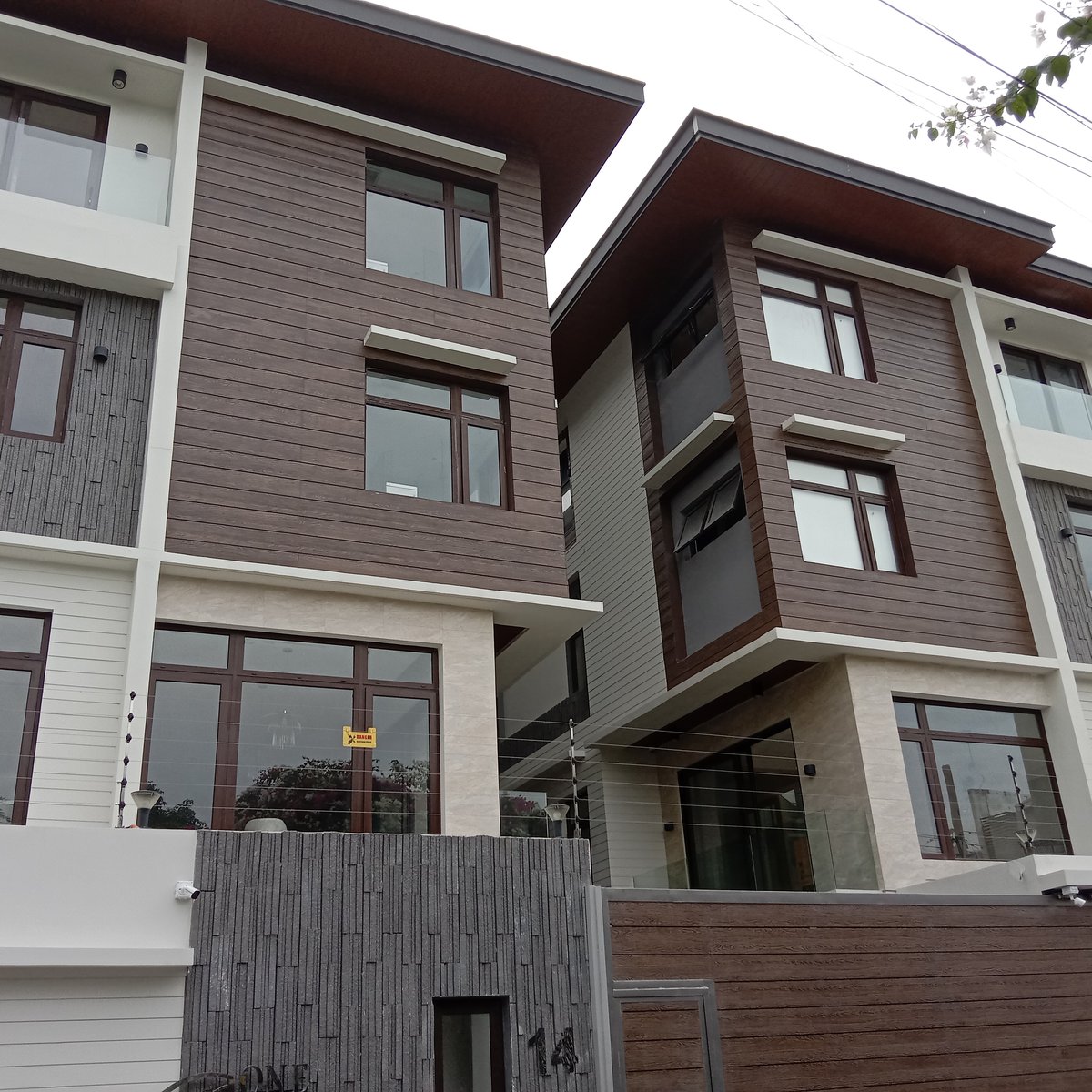 5bedroom Single Detached House For Sale in New Manila [House and Lot 🏘