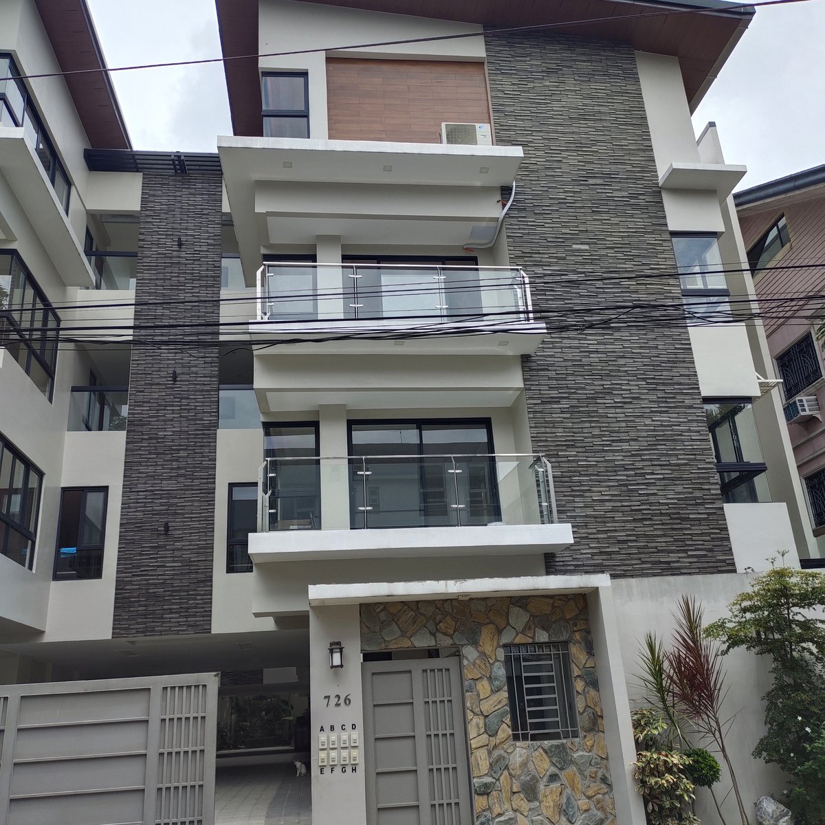 4bedroom Townhouse For Sale in Mandaluyong Metro Manila [House and Lot