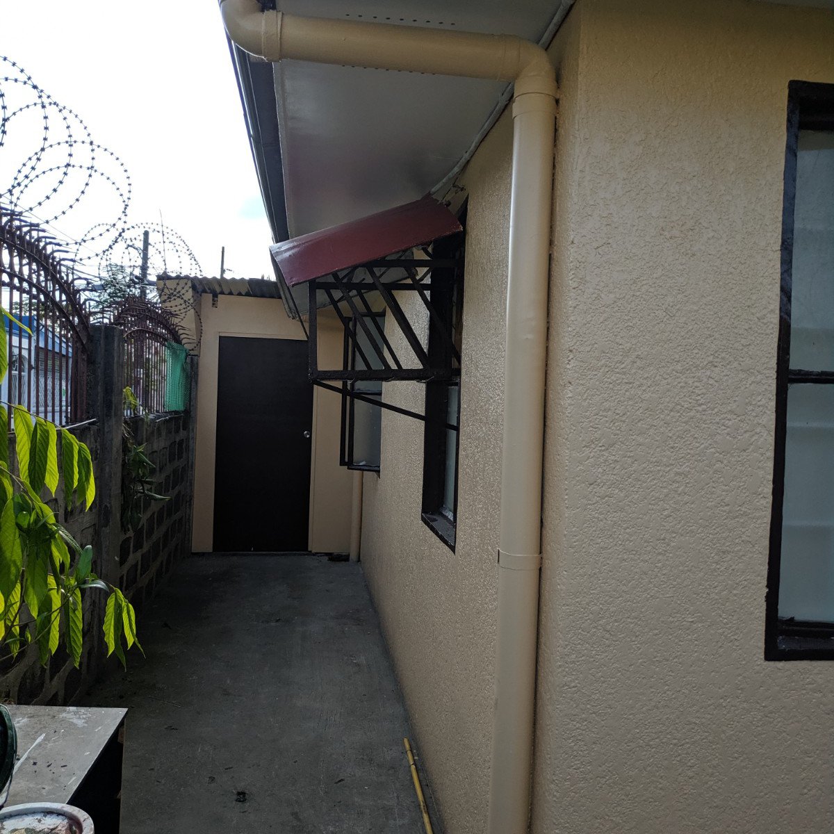 2bedroom Single Detached House For Rent in Santa Rosa Laguna.San Lore