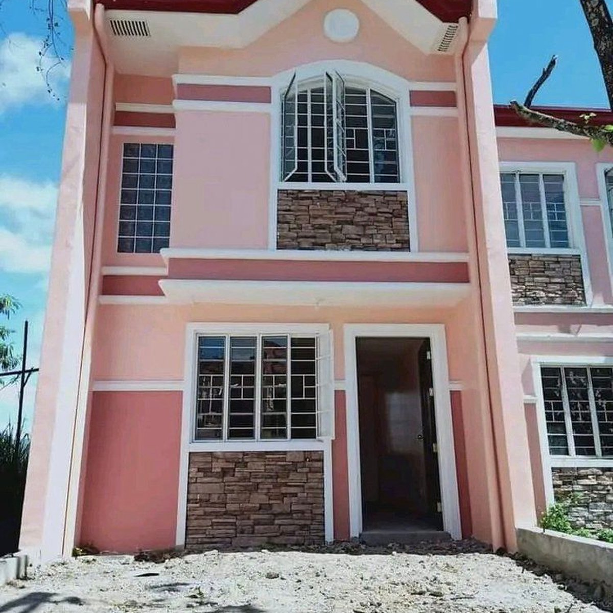 2bedroom Townhouse For Sale in Rodriguez (Montalban) Rizal [House and
