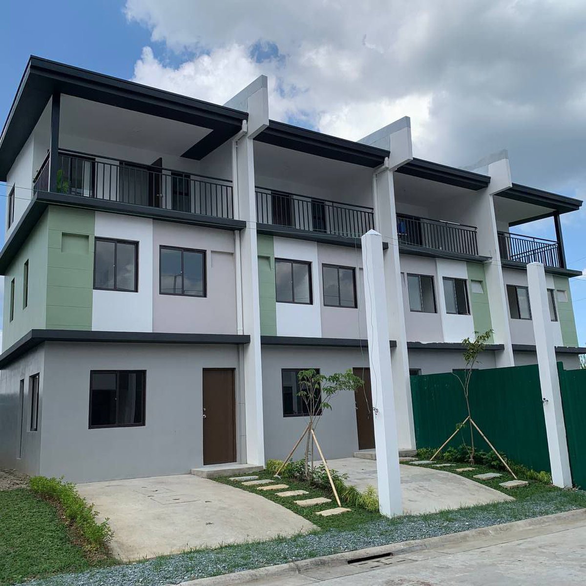 4-bedroom 3-storey CORNER LOT in Amaia Nuvali Calamba Laguna [House and ...