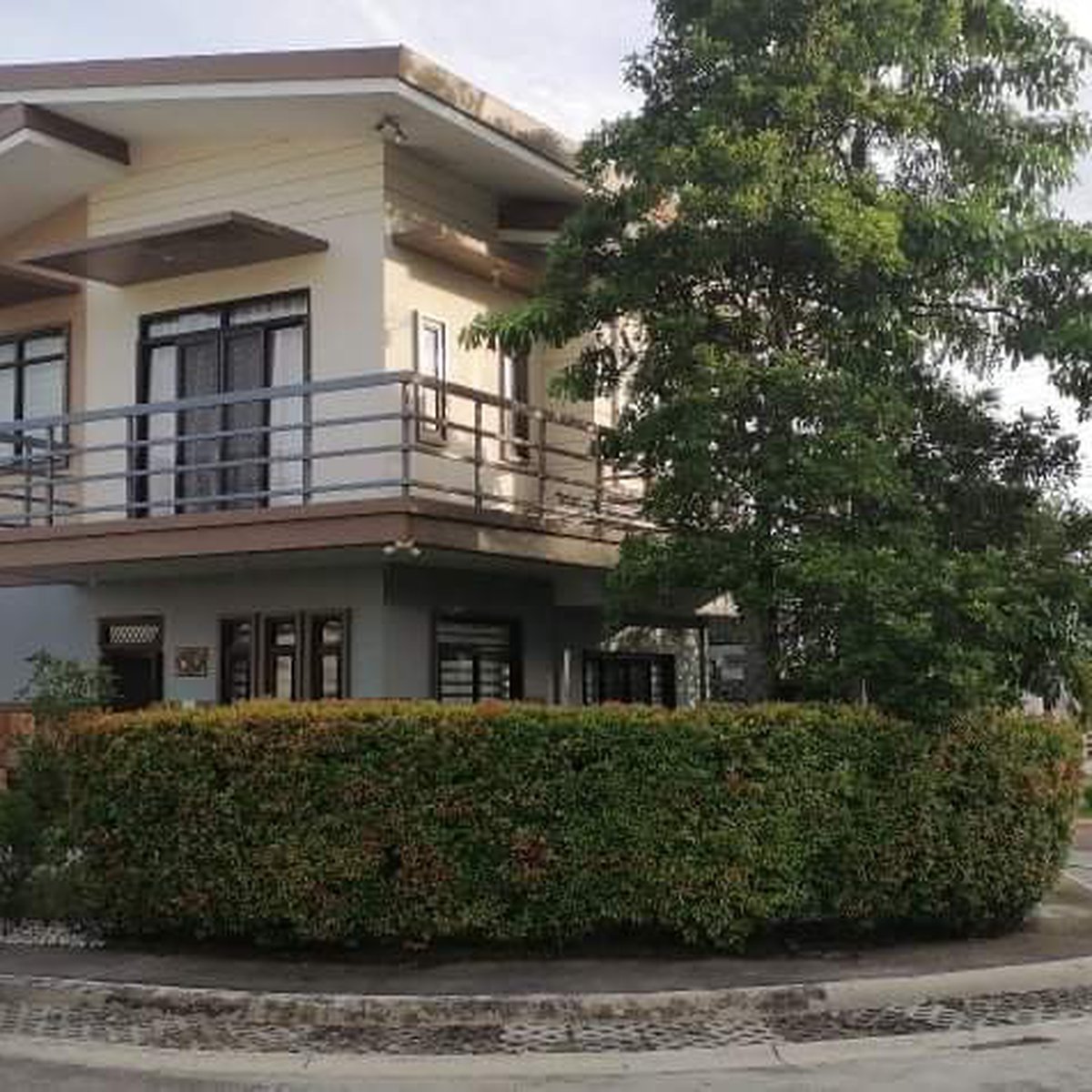 5bedroom House for Sale in Damosa Fairlanes Davao City [House and Lot