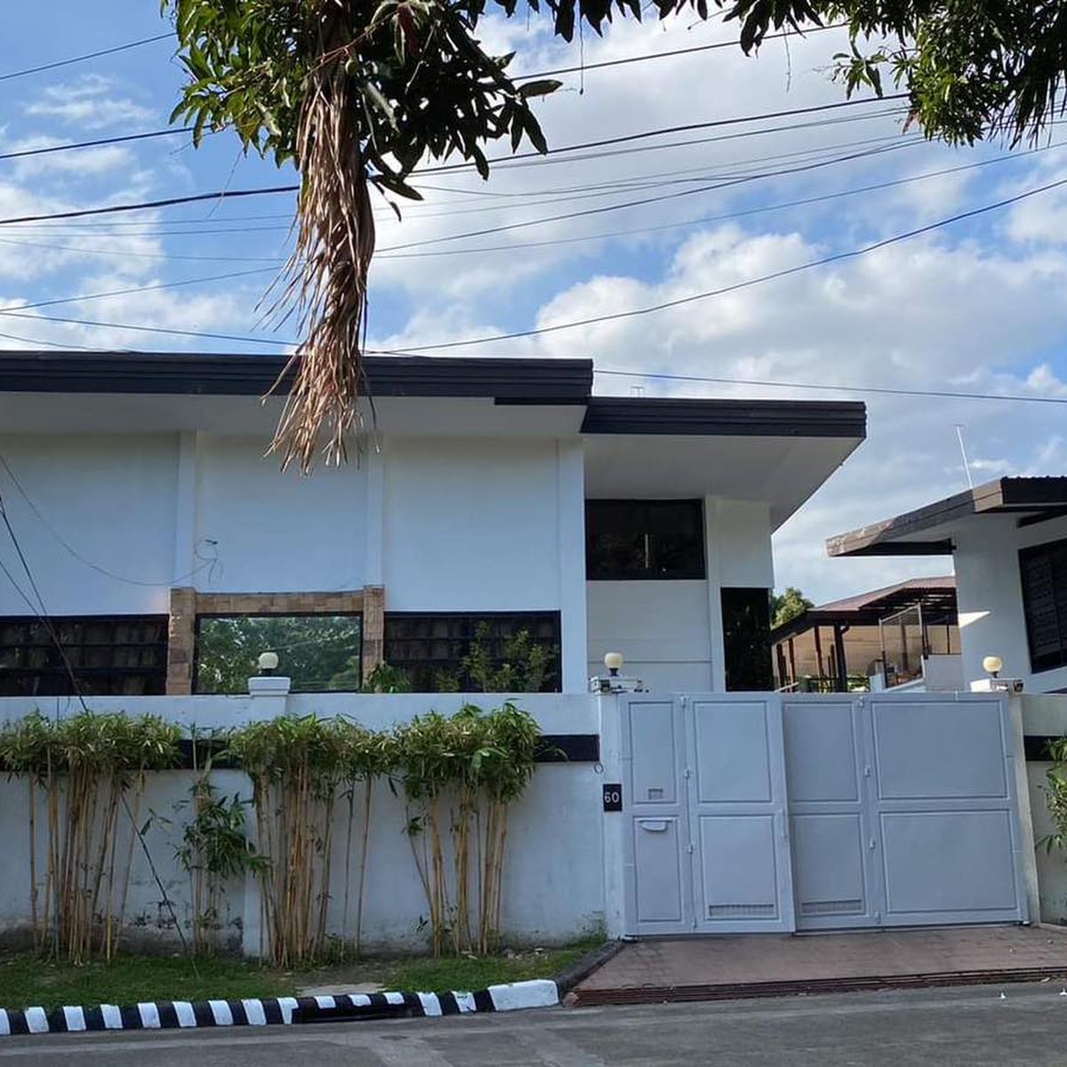 House and Lot for Sale inside Merville Park Subdivision [House and Lot