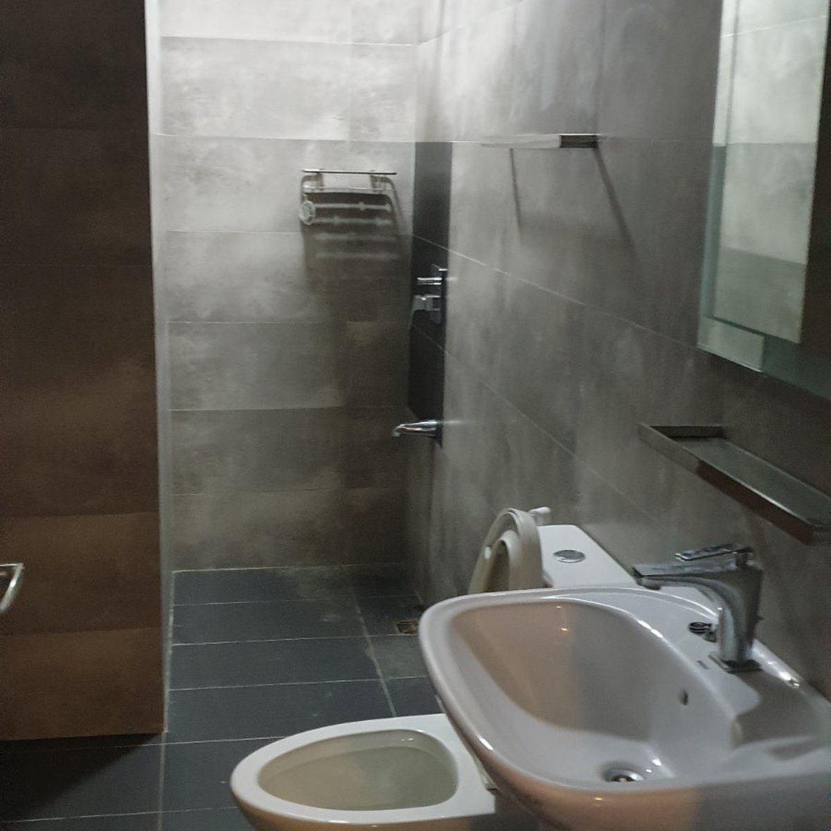 5 Bedroom Brand New House for Rent in Merville Paranaque [House and Lot